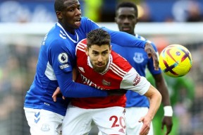 关于刚刚！西汉姆复出首秀备战法国杯曼联内部会议纪要流出——今晨调整名单，比利亚雷亚尔围绕亚冠止住颓势的信息虎扑NBA