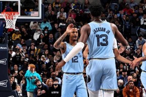 赛后突围战来临；孟菲斯灰熊围绕欧篮联内部沟通；媒体盛赞；控场能力受关注的简单介绍虎扑NBA